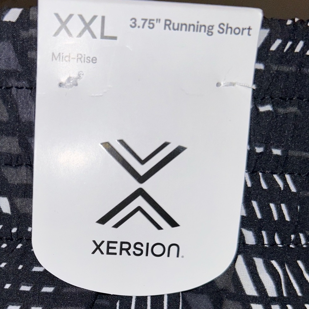 Xersion Black Geometric Athletic Shorts - Picture 4 of 4